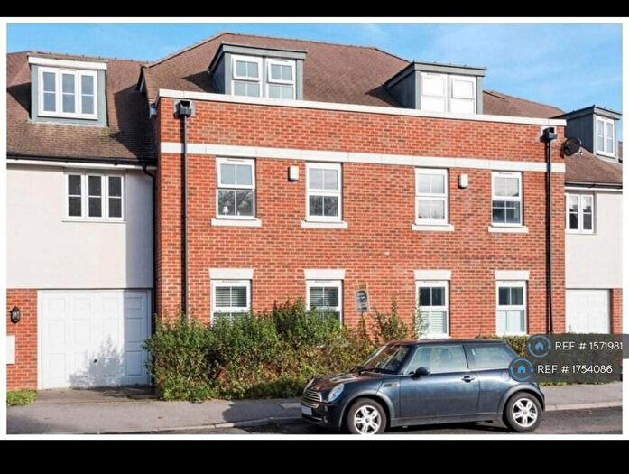 2 Bedroom Maisonette To Rent In Forge Green Court, Halling, Rochester, ME2