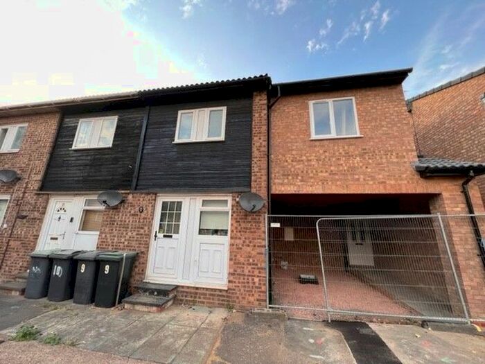 1 Bedroom Terraced House To Rent In Poplar Close, Sandy, SG19