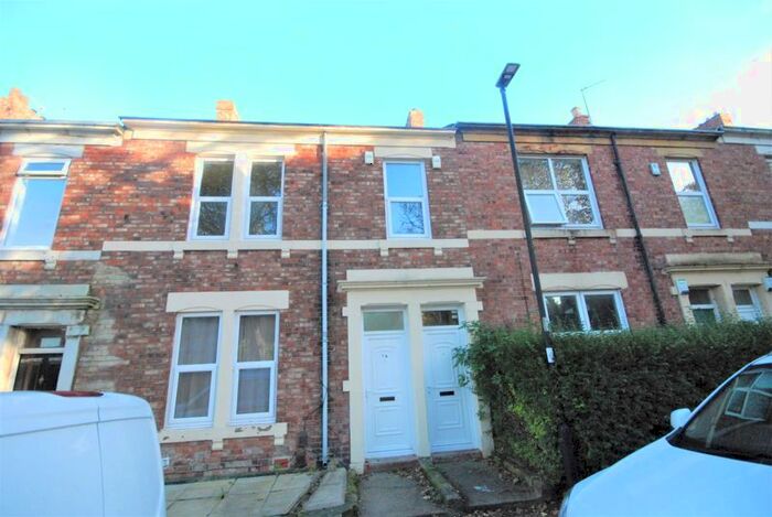 3 Bedroom Flat To Rent In Gainsborough Grove, Arthurs Hill, Newcastle Upon Tyne NE4