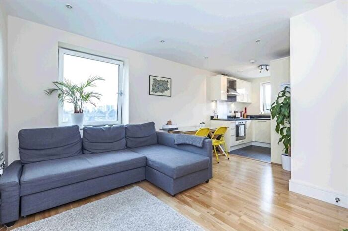 1 Bedroom Apartment To Rent In Cheshire Street, Spitalfields, E2