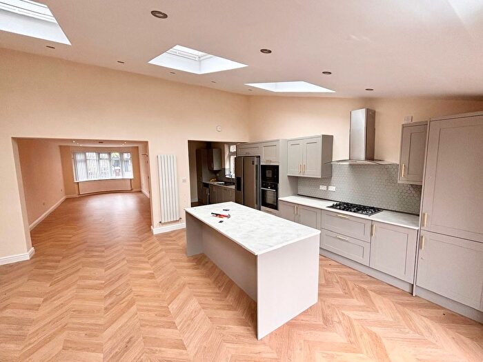 3 Bedroom Detached House To Rent In Runswick Drive, Nottingham, NG8