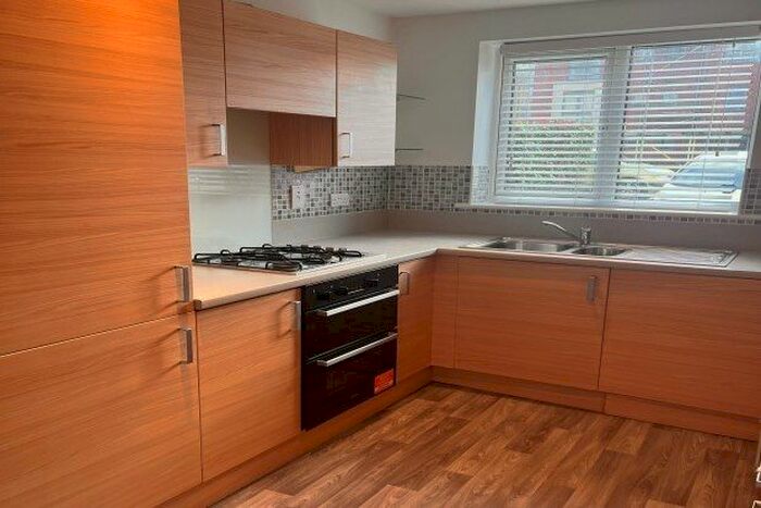 3 Bedroom Semi-Detached House To Rent In Bonham Way, Gravesend, DA11