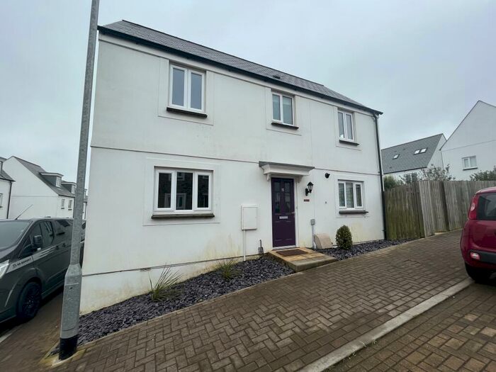 3 Bedroom House To Rent In Gedon Way, Bodmin, PL31