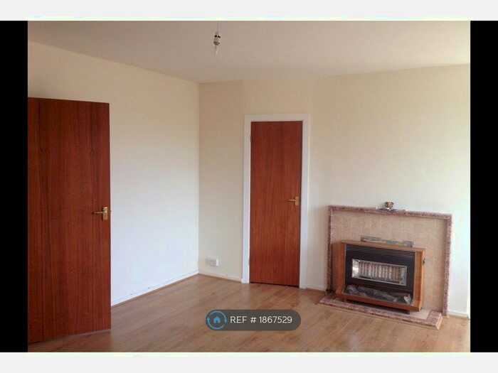 2 Bedroom Flat To Rent In Pinner Road, Northwood Hills, HA6