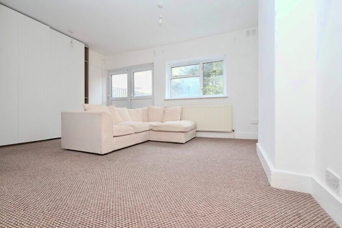 1 Bedroom Flat To Rent In Tanner Street, Barking, IG11