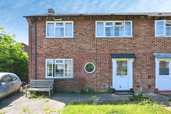 3 Bedroom Semi-Detached House For Sale In Boundary Lane, Welwyn Garden City, AL7