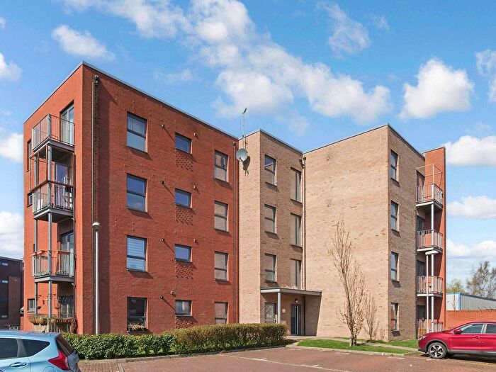 2 Bedroom Flat To Rent In Shuna Court, Maryhill, G20