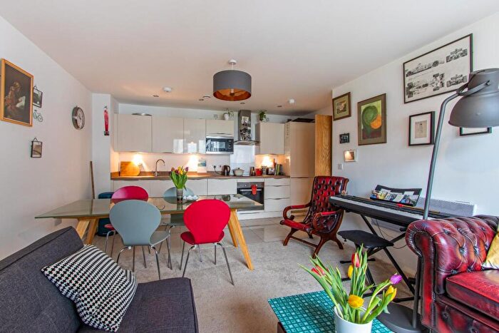 2 Bedroom Apartment For Sale In Ferry Court, Cardiff Bay, CF11