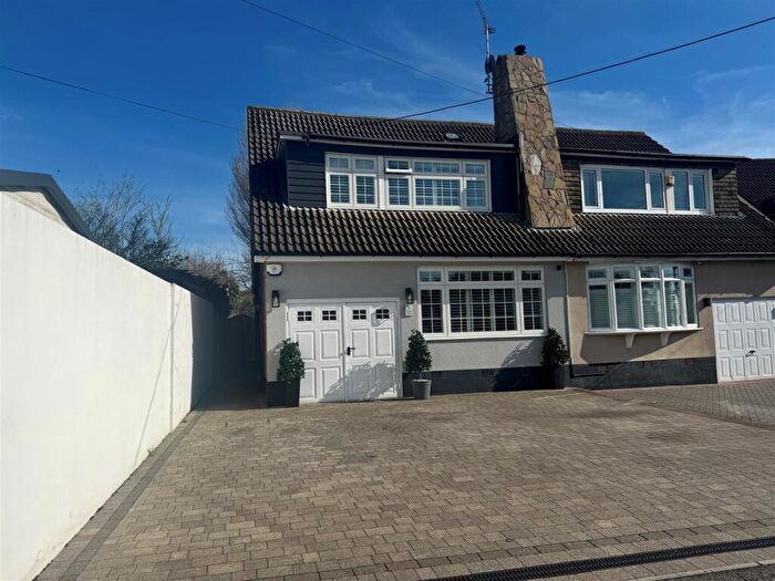 3 Bedroom Semi Detached House For Sale In Nelson Road, Rayleigh, SS6