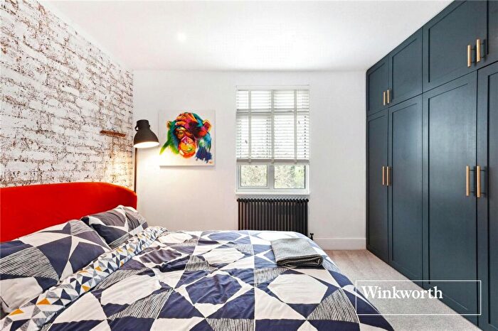 2 Bedroom Apartment To Rent In Finchley Park, North Finchley, London, N12