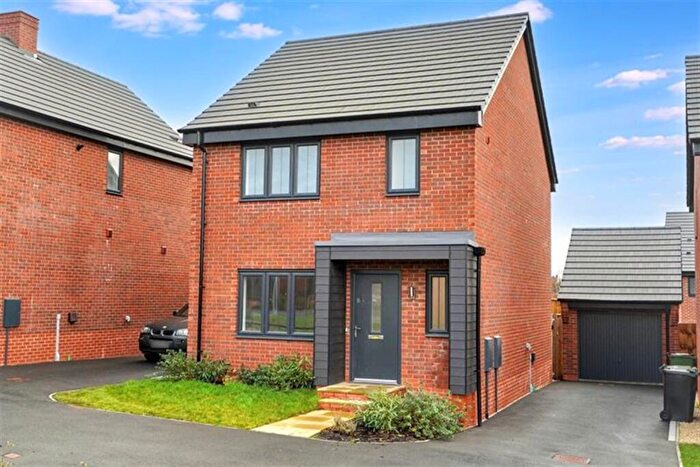 4 Bedroom Detached House To Rent In Bedroom Detached House In Springfield Drive, Derby, DE22