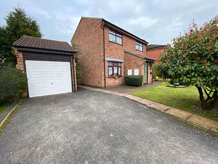 3 Bedroom Detached House For Sale In Topmeadow, Midway, Swadlincote, DE11