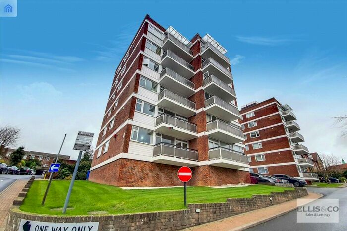 2 Bedroom Apartment To Rent In Embassy Lodge, Regents Park Road, Finchley, London, N3