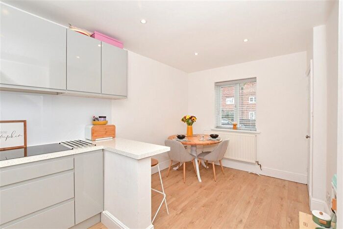 2 Bedroom Semi-detached House For Sale In Tennyson Road, Ashford, Kent, TN23