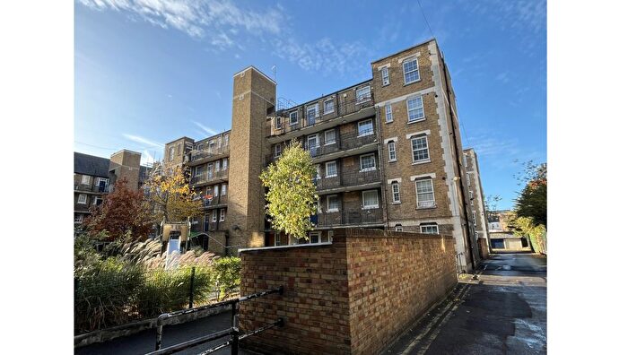 1 Bedroom Flat For Sale In Pilton Place, Walworth, London, SE17