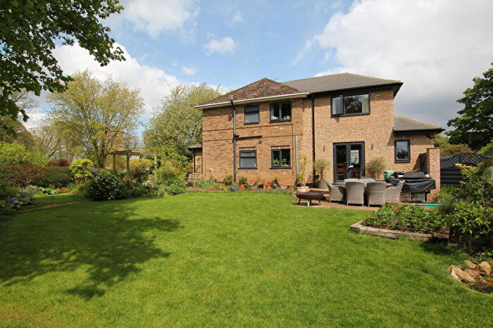 5 Bedroom Semi-Detached House For Sale In Teigh Road, Market Overton, LE15