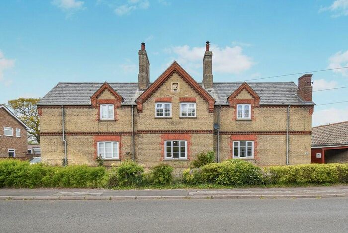 3 Bedroom Cottage For Sale In Station Road, Tempsford, SG19