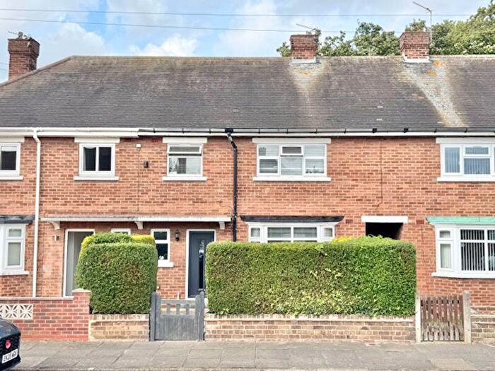 3 Bedroom Terraced House For Sale In Richmond Road, Cleethorpes, DN35