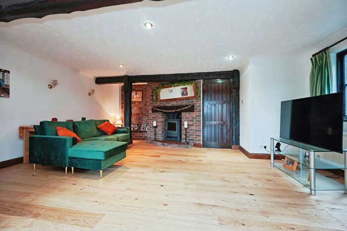 4 Bedroom Detached House For Sale In Hill Avenue, Shepherdswell, Dover, Kent, CT15