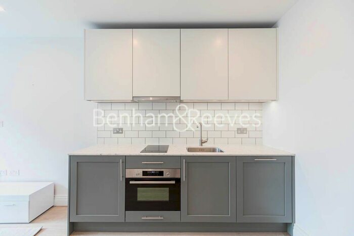 1 Bedroom Flat To Rent In Filmworks Walk, Ealing, W5