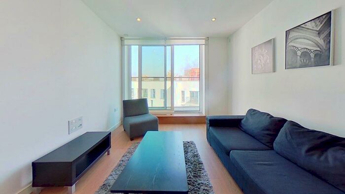 2 Bedroom Apartment To Rent In Saffron Central Square, Croydon, Surrey, CR0