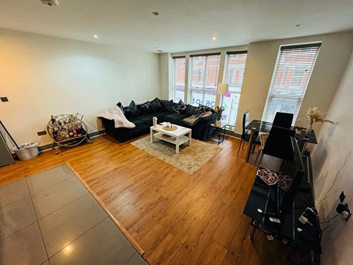 2 Bedroom Flat To Rent In Wandsworth High Street, London, SW18