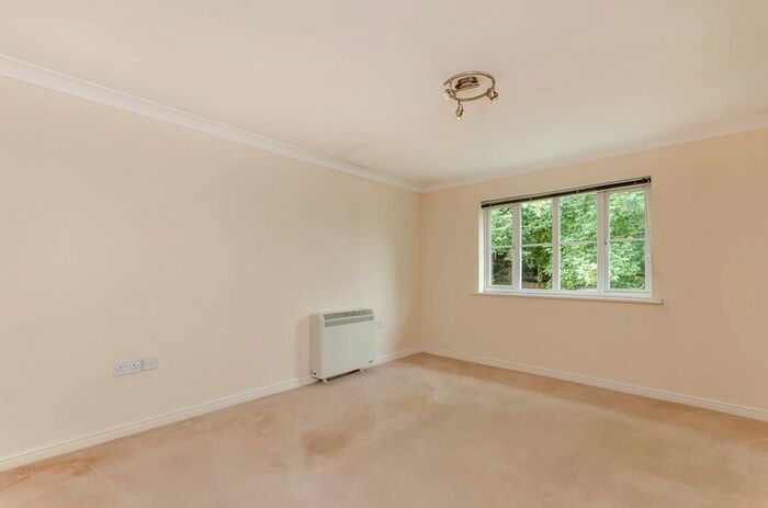 1 Bedroom Flat To Rent In Aragorn Court, Guildford, Stoughton, Guildford, GU2