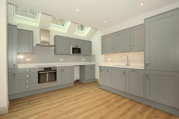 2 Bedroom Flat To Rent In Coldershaw Road, London, W13