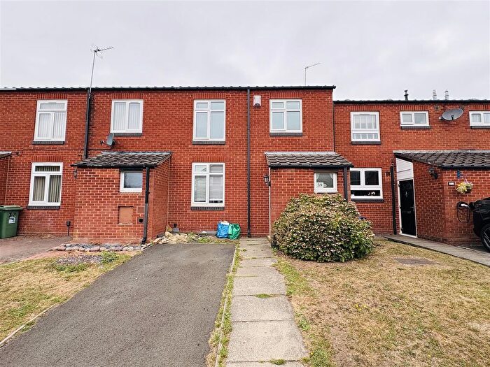 3 Bedroom Terraced House To Rent In Mendip Road, Halesowen, B63
