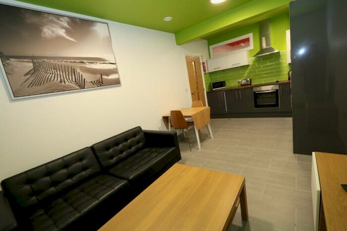 2 Bedroom Flat To Rent In King William Street, Coventry, West Midlands, CV1