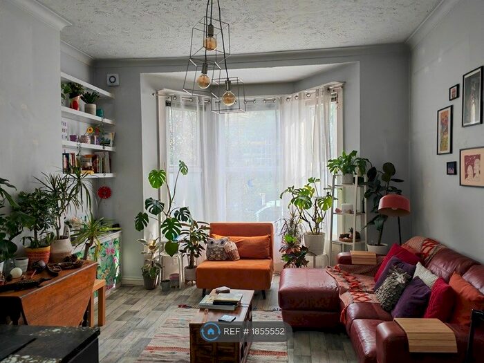 1 Bedroom Flat To Rent In Sackville Road, Hove, BN3