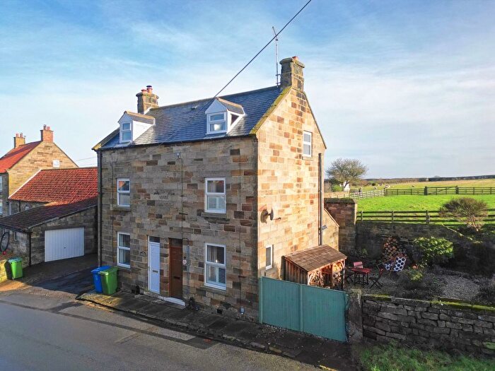 2 Bedroom Cottage For Sale In Eden Cottages, Newholm, YO21