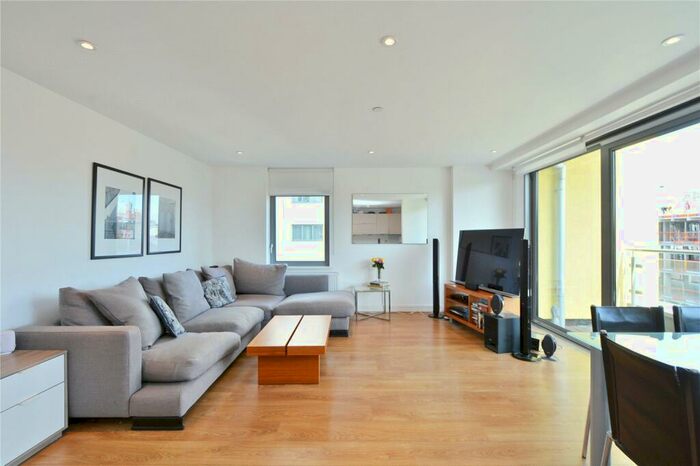 2 Bedroom Flat To Rent In Craig Tower, Aqua Vista Square, Bow, London, E3