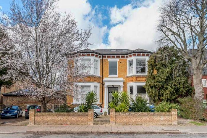 2 Bedroom Flat To Rent In Mount Nod Road, Streatham Hill, SW16