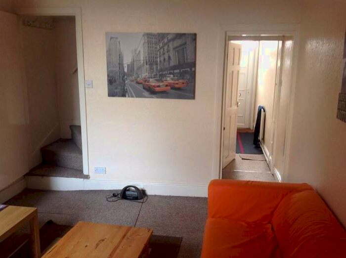 2 Bedroom House To Rent In Slack Lane, Derby, DE22