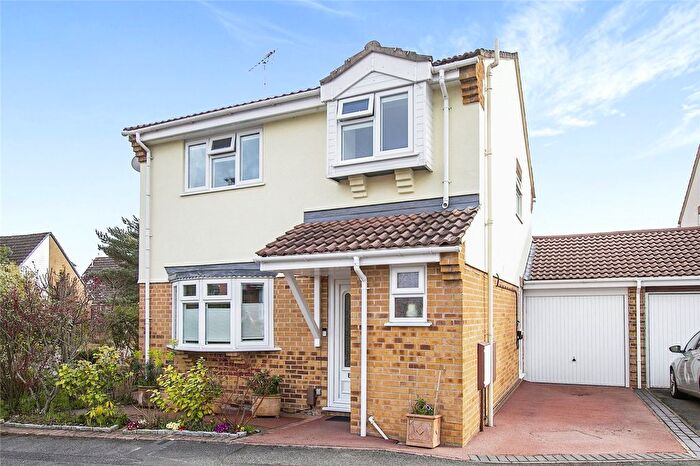 4 Bedroom Link Detached House For Sale In Corscombe Close, Canford Heath, Poole, Dorset, BH17