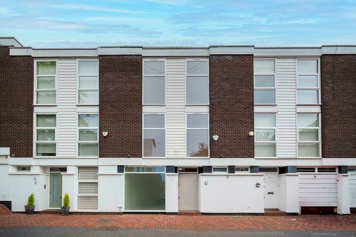 4 Bedroom House To Rent In Elliott Square, Primrose Hill, London, NW3