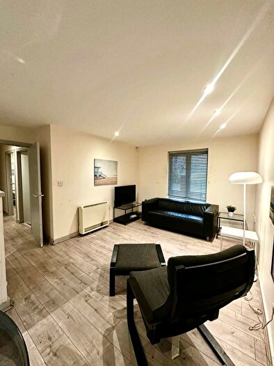 2 Bedroom Flat To Rent In Jackson Crescent, Manchester, M15