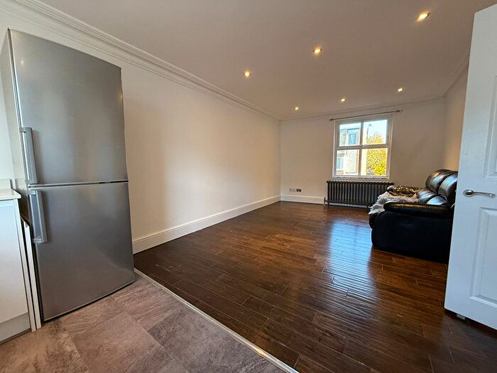 2 Bedroom Flat To Rent In Brooksby's Walk, London, E9