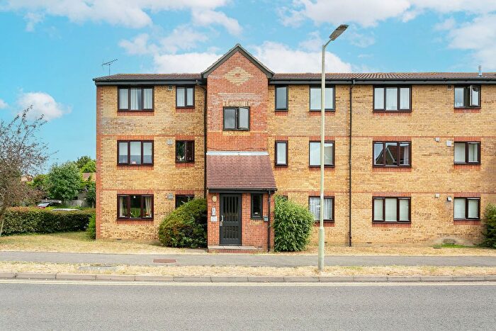 1 Bedroom Flat To Rent In Sark House, Watford, WD18