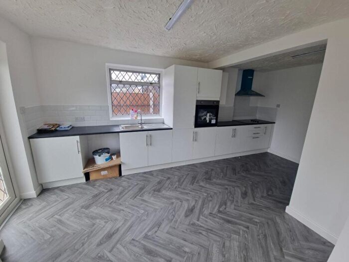 3 Bedroom End Of Terrace House For Sale In Manor Avenue, Pitsea, Basildon, Essex, SS13