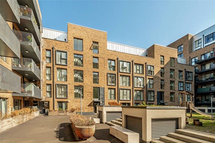 2 Bedroom Flat To Rent In Nicholson Square, Bow, London, E3