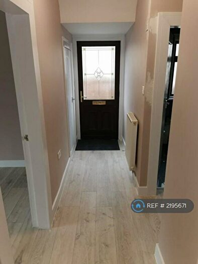 2 Bedroom Flat To Rent In Braemar Drive, Falkirk, FK2