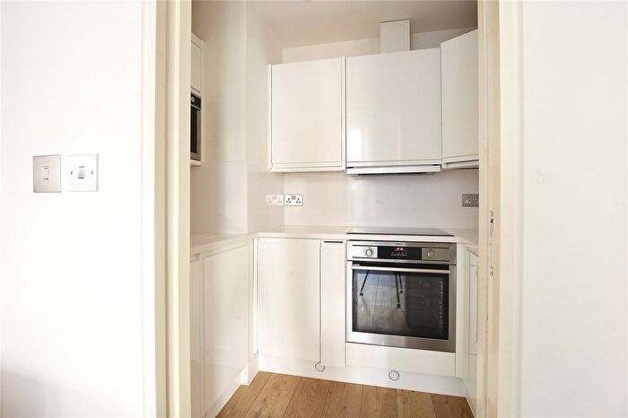 1 Bedroom Flat To Rent In Queen's Gate, South Kensington, SW7