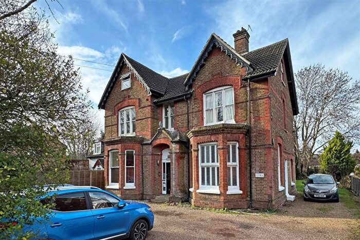 1 Bedroom Flat For Sale In Frenches Road, Redhill, RH1