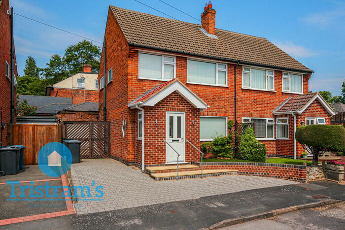 3 Bedroom Semi-Detached House To Rent In St. Peters Crescent, Ruddington, NG11