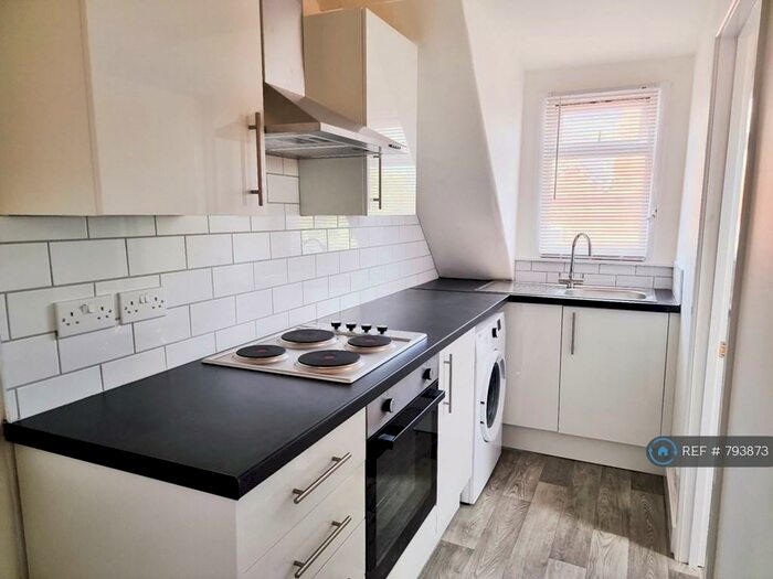 1 Bedroom Flat To Rent In Erleigh Road, Reading, RG1