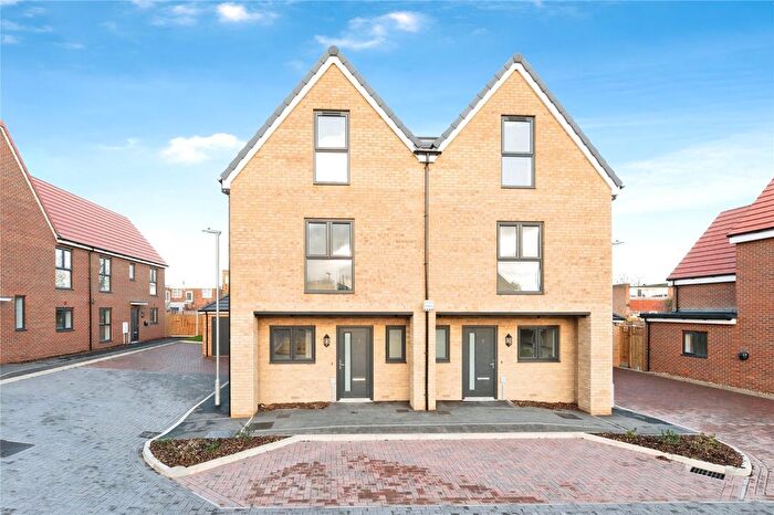 4 Bedroom Semi-Detached House For Sale In Ganels Mews, Ganels Road, Billericay, Essex, CM11