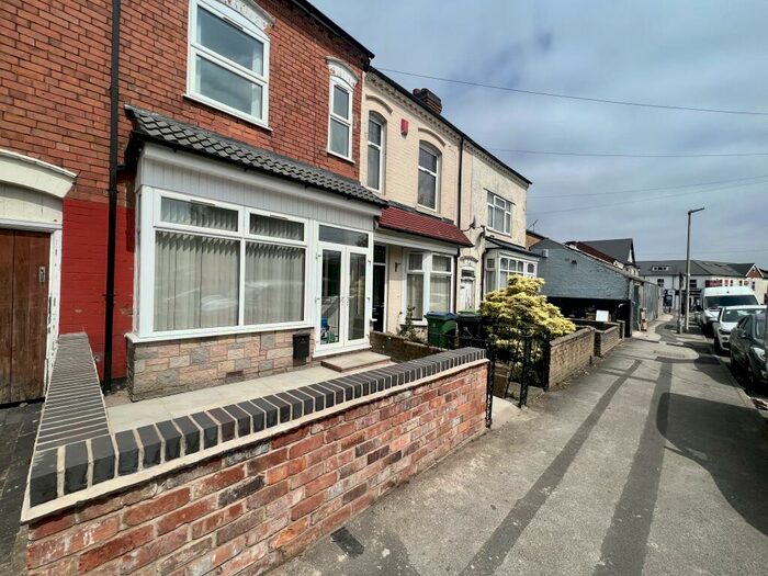 4 Bedroom Terraced House To Rent In Anderson Road, Smethwick, B67