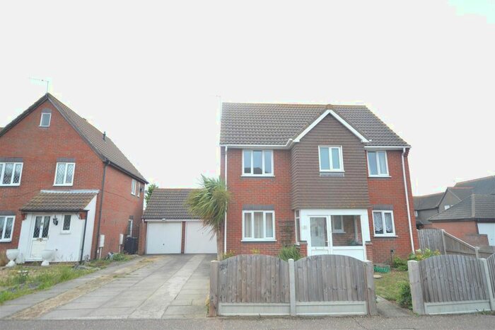 4 Bedroom Detached House To Rent In Sandwich Road, Clacton-On-Sea CO15